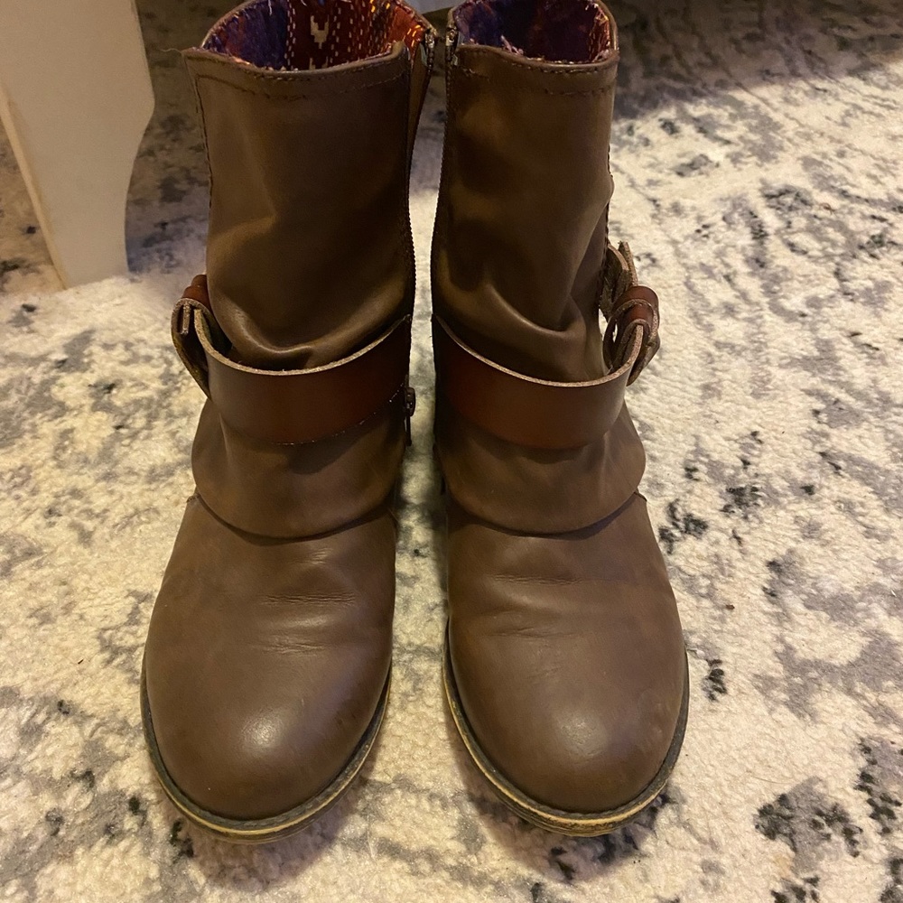 Blowfish booties. Size 6. Barely worn.